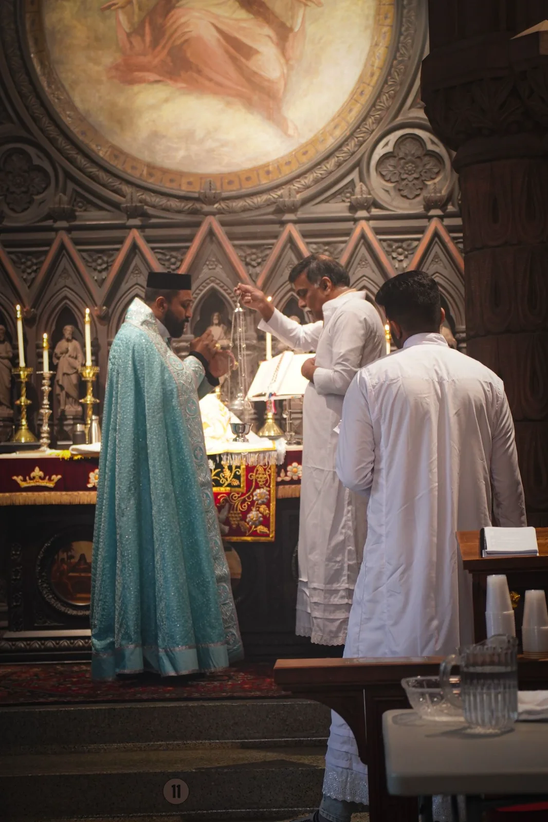Holy Qurbana altar worship