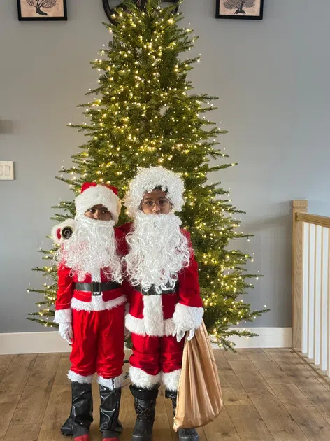 Christmas Caroling 2025, photograph 1