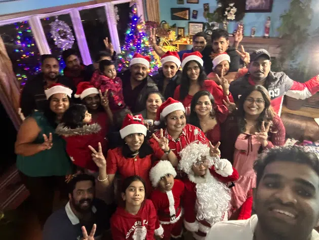 Christmas Caroling 2025, photograph 4